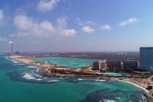 5 דורות של השקעה בנדלן | רינה צלליכין בעלים ריף נדלן 770 | ניר צלליכין מנכ"ל ריף נדלן 770