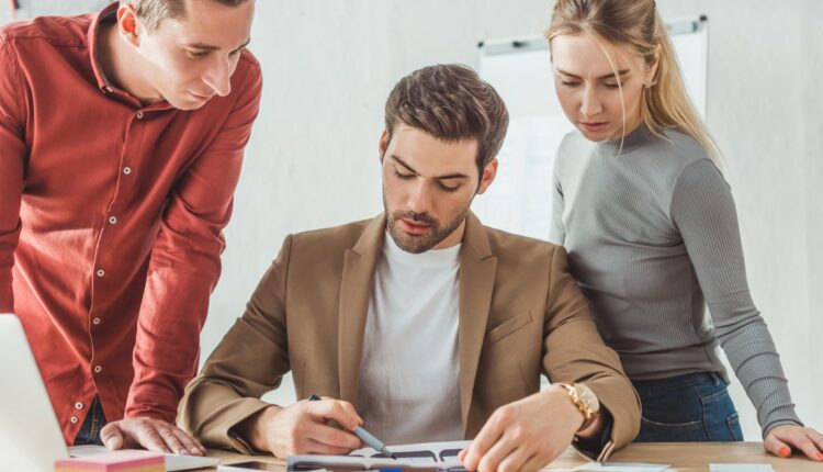 ימי עסקים 2023