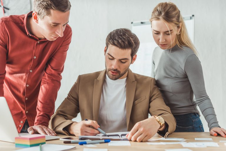 ימי עסקים 2023