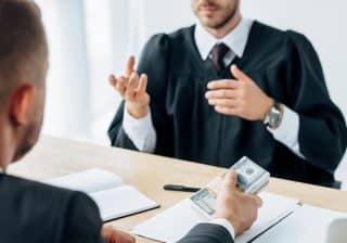 איך קונים קרן כספית? מדריך פשוט למשקיע המתחיל